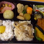 Ekibenya Tokyo Ichigo Baiten - NRE大増の秋野菜弁当