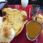 Everest Naan House & Bar - 