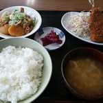 Goro - もつ煮込＆アジフライ定食　７００円