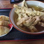 立喰い生麺 - ごぼう天うどん＝４４０円 
            いなり＝２００円