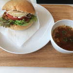 Rota Cafe Nagasaki Ten - Tempeh burger set