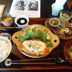 Omoya Cafe Tokinoya - きれいに盛り付けされてます。ランチ850円です。