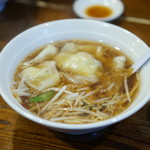 かおたんラーメンえんとつ屋 - ワンタン麺