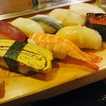 Sakae Sushi - ランチ にぎり…税込900円