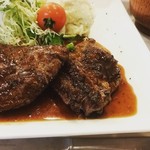 くるる - 牛ヒレステーキ定食(税込1,100 ※今月の肉(29)の日限定メニュー)