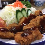 福栄食堂 - サラダ山盛りのヒレカツ