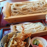 Bando Taro Shimodate Ten - 今日は、うどんとそばの食べ比べ。