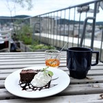 マールカフェ - 料理写真:チョコバナナブラウニー、コーヒー