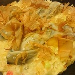 Okonomiyaki Dondon - かき玉、焼いてます♪