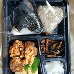 Noka no Onigiri Ya Kawanishi Ten - 唐揚げ弁当（鶏とごぼうの炊き込みご飯、六甲和牛の佃煮）