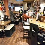 Guden Guden - 店内入口より奥方面