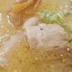 日高屋 - チェーン店っぽい味わいです。