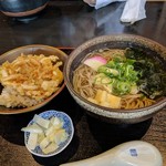 Hamaya - 日替わりランチメニューのそばとかき揚げ丼