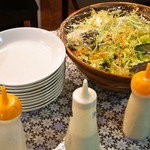 Osaka Halal Restaurant - 金曜日スペシャルランチビュッフェ（SALAD）