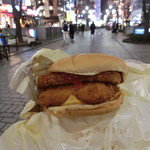 Lotteria Shinjuku Chuo Dori Ten - のびーるチーズバーガー　420円