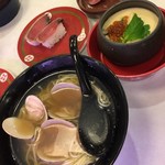 Hama Zushi Beitown Honmoku Ten - はまぐりラーメンといくら入茶碗蒸し