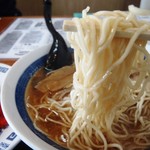 めん吉 - 麺はこんな感じ