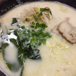 Restaurant Ofukuro - とんこつラーメン700円