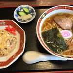 Kanazawa Tei - ラーメンとミニ炒飯