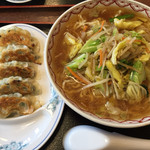 Kanazawa Tei - 野菜ラーメン大盛りと餃子