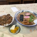 牛太楼 - 牛めしラーメンセット