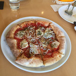 Makigama Pizza & Gallery Kamin - 