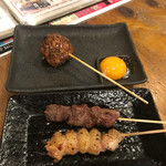 50 En Yakitori Donryu - つくね、豚かしら、ぼんじり