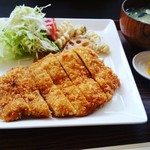 くるる - 日替りランチ「チキンカツ定食」(税込780円)