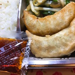 祖師酒家 台湾小皿料理 - 餃子が半揚げ状態でうまし♪