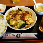 ウェイウェイ台所 - ホイコーロー定食 \850