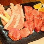 Wabuta Yakiniku Kiiton - 豚トロ＆タン♪♫