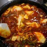 味覚 - 麻婆豆腐中辛 激ウマ！、思っていた程の辛さでは無かったけど、これが中辛の本当のスペックなのか怪しい。