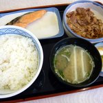 吉野家 - 牛鮭定食