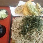 Kazaguruma - てんざるそば900円＋大盛り100円