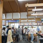 道の駅 阿蘇 - 店内は大変にぎわっています