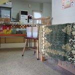 白川商店 - 向かって左手が駄菓子屋スペース