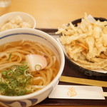 Muginbo Mishuku Honten - かき揚げうどんセット（1120円）