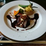 Belle Epoque Kaikosha Kafe - 肉料理(バルサミコのソース)、付け合わせは大根。さつまいものムース？が載ってます。