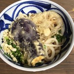 手打ち麺処 ごんべえ - ころうどんに天ぷらトッピング