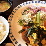 ルーブル - 日替わりランチ
            880円
            