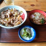 Soba Dokoro Ryokuen - 肉どんぶり850円税込。