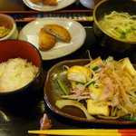 なんくるないさ - ＜2011年4月＞本日のオススメ定食（豆腐チャンプルー）