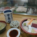 Sakae Zushi - ★ちらし寿司 1000円 味は普通