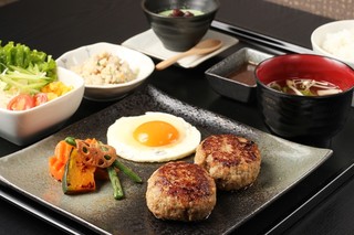 Hamburger steak to Iga Gyu-don no Goemon - ハンバーグセット