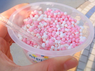 Dippin' Dots Ice cream Fujikyu Hairando Ten - ストロベリーチーズケーキ