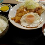 つるみ食堂 - とんかつセット650円。