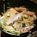 Tempura Daisen Soba Kurafuku - 混ぜるとき、気を付けないとキスがボロボロに