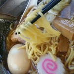 Abete - にぼしラーメン、リフトアップ。