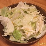 Tori Kizoku Machida Kitaguchi Ten - 歴史の会の後、町田で晩ご飯♪
                        先ずは生ビールで乾杯〜( ^ ^ )/□
                        おつまみにキャベツ盛(大/おかわり自由)や冷やしトマト、枝豆、赤じそ風味の大根さらだ、トリキの唐揚などどれもビールがすすむ☆彡