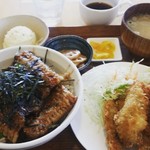 くるる - ハモ丼&カキフライセット(税込1,200 ※今月の海鮮の日(15日)限定メニュー)